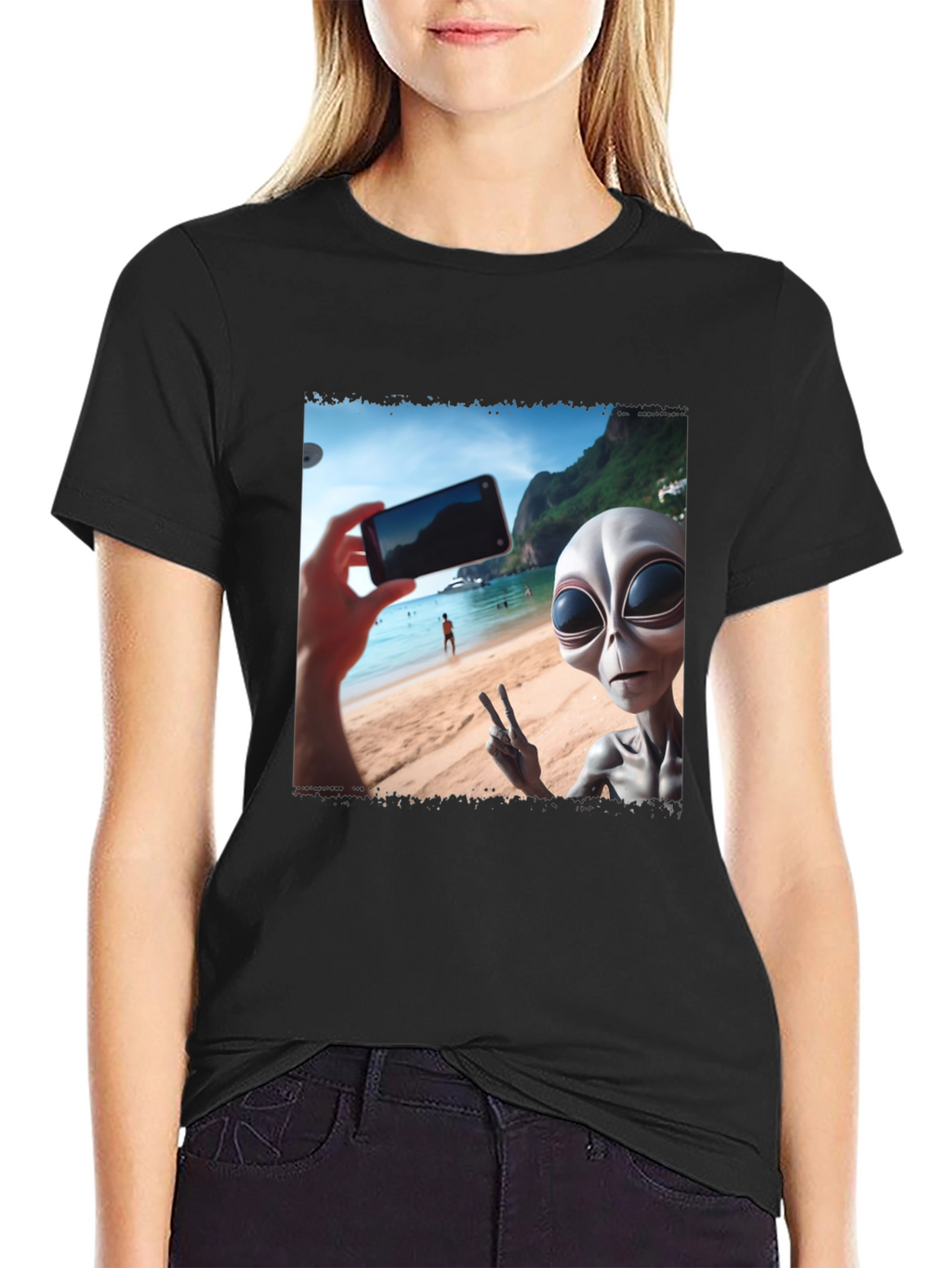Alien Selfie T-Shirt - Beach Vacation