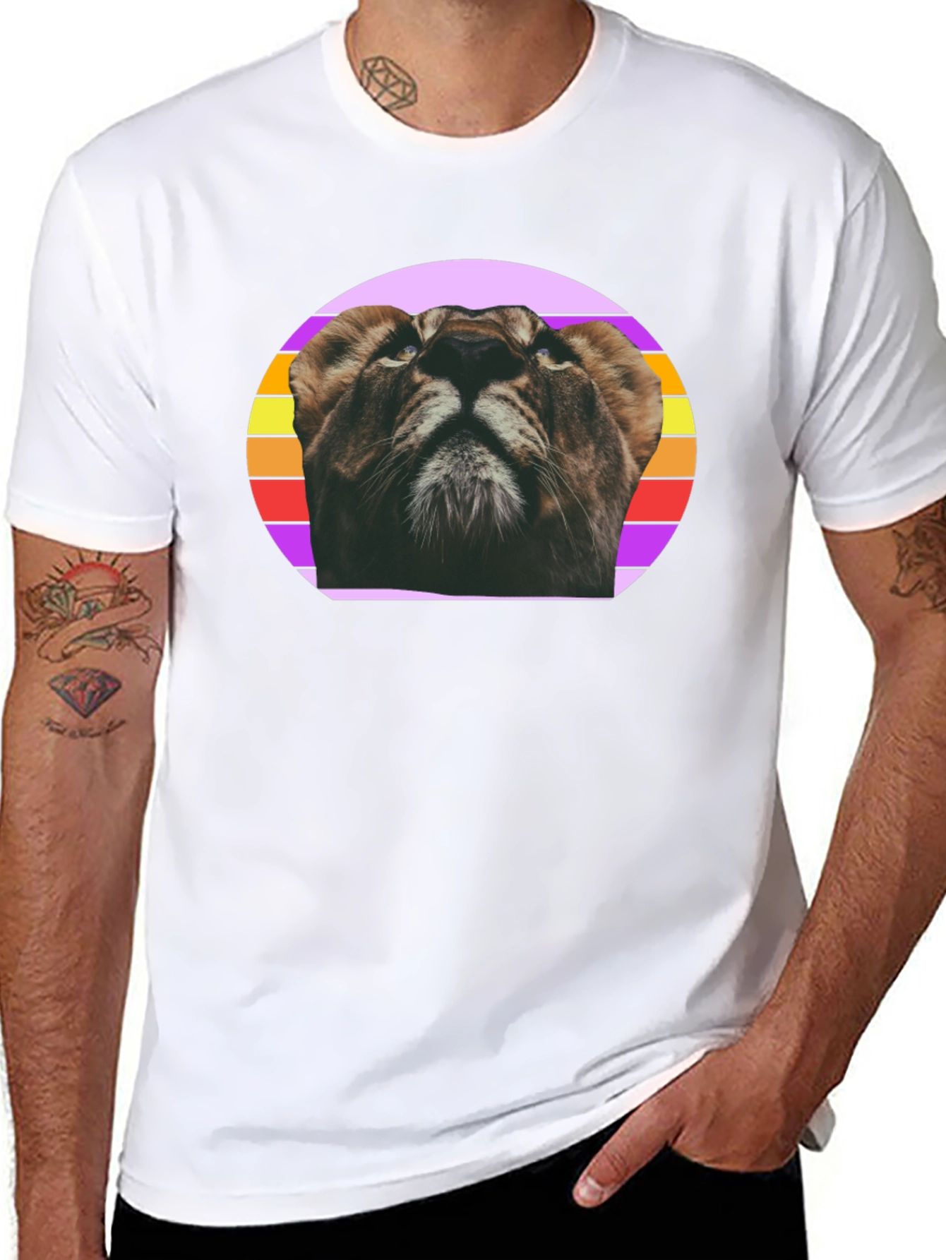 Lion Graphic Tee - Retro Style Black T-Shirt