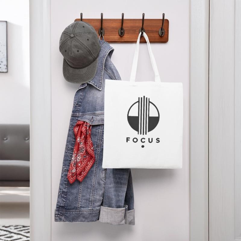 Transforming Ideas into Art:focus